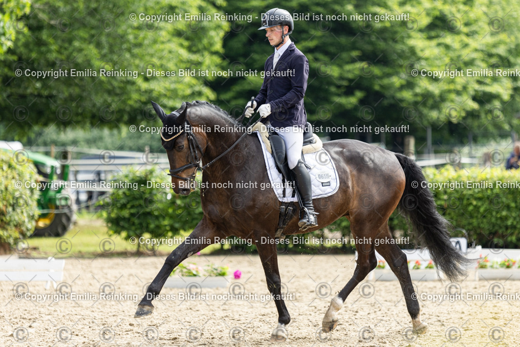 CL5A5603 | Emilia Reinking Fotografie - Realisiert mit Pictrs.com