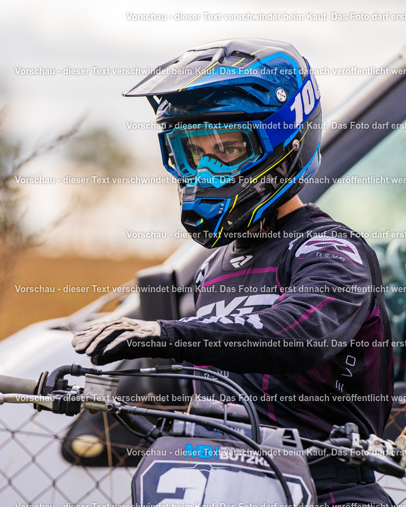 10_25_MCBernauerSchleife-6547 | Sportfotografin aus Berlin-Brandenburg mit Fokus auf Motocross. Ich halte deine sportliche Leistung und echte Emotionen auf und neben der Strecke professionell fest. Entdecke die Fotos von deinem Rennen und bestelle sie direkt hier im Shop.