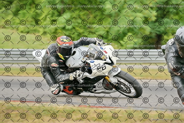 25bt05-0035 | markuskiefer.com - Realisiert mit Pictrs.com