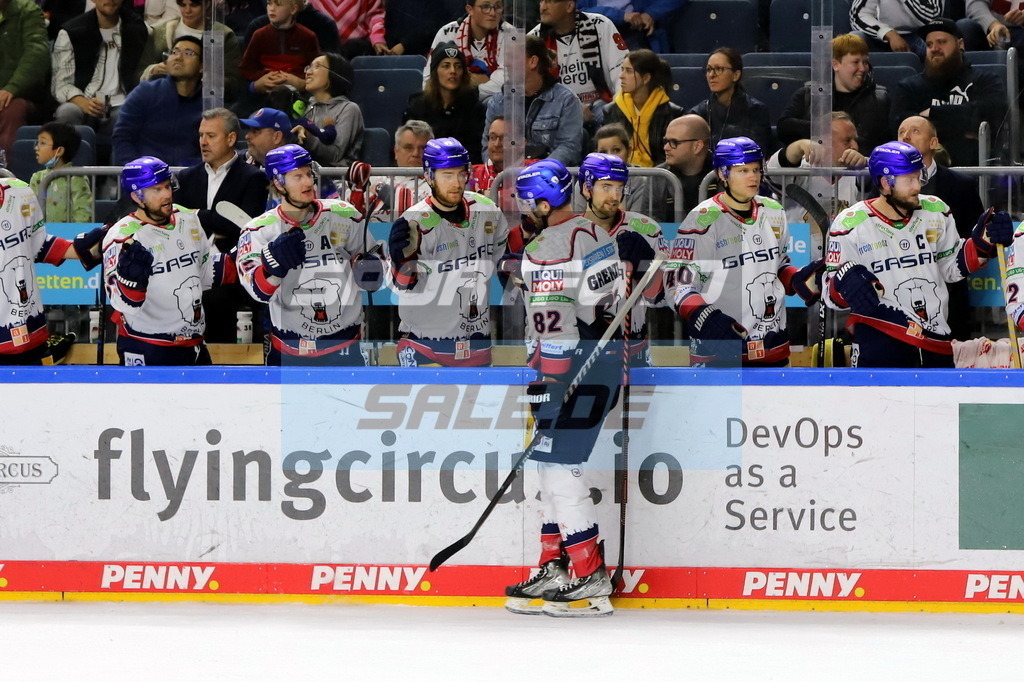 Torjubel Eisbären Berlin | Torjubel Eisbären Berlin - Realisiert mit Pictrs.com