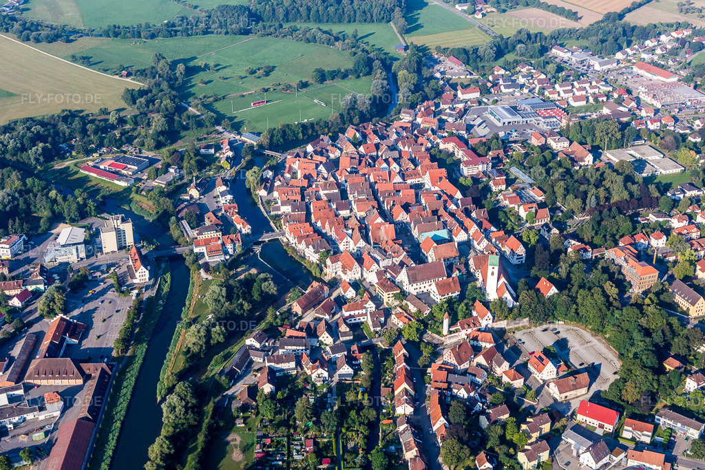 Luftbild: Altstadtbereich und Innenstadtzentrum in Riedlingen im Bundesland Baden-Württemberg in Deutschland. Foto: IMG_094125.jpg vom 27.08.2016 durch Werner Riehm/FLY-FOTO.de