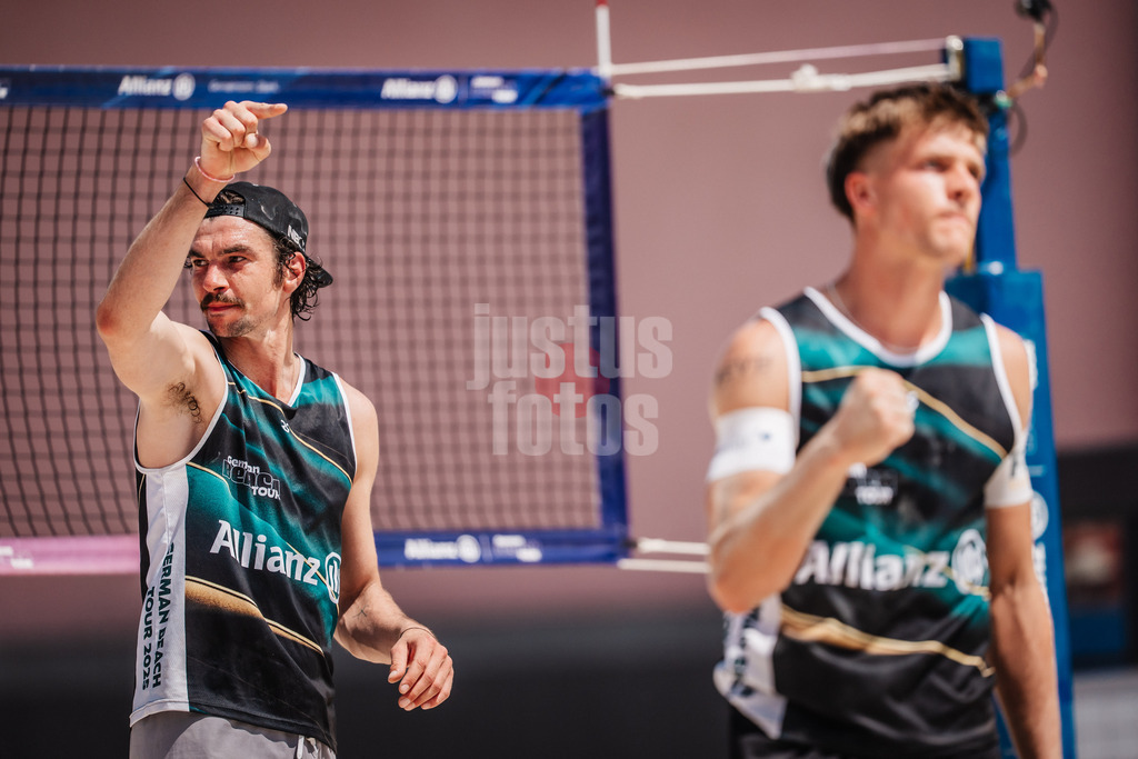Beachvolleyball | Männer | Allianz German Beach Tour 2025 | Tourstop Bremen | 14.06.2025 | v.l. Jannik Kühlborn und Luis Kubo