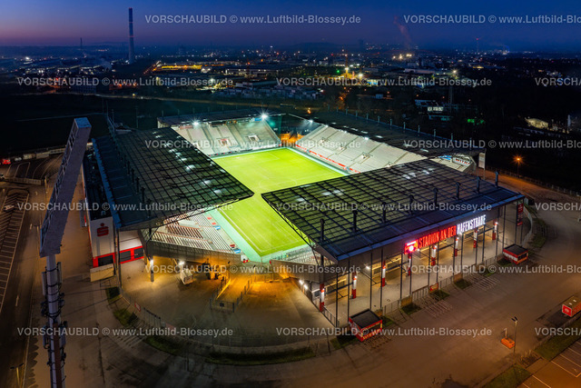 Essen241260287RWE-StadionAnDerHaffenstrasse | Luftbild, Fußballstadion an der Hafenstraße des Clubs Rot-Weiss Essen,3. Bundesliga , Essen-Borbeck, Tribünen, ,Essen, Ruhrgebiet, Nordrhein-Westfalen, Deutschland Copyright: Blossey Mantler