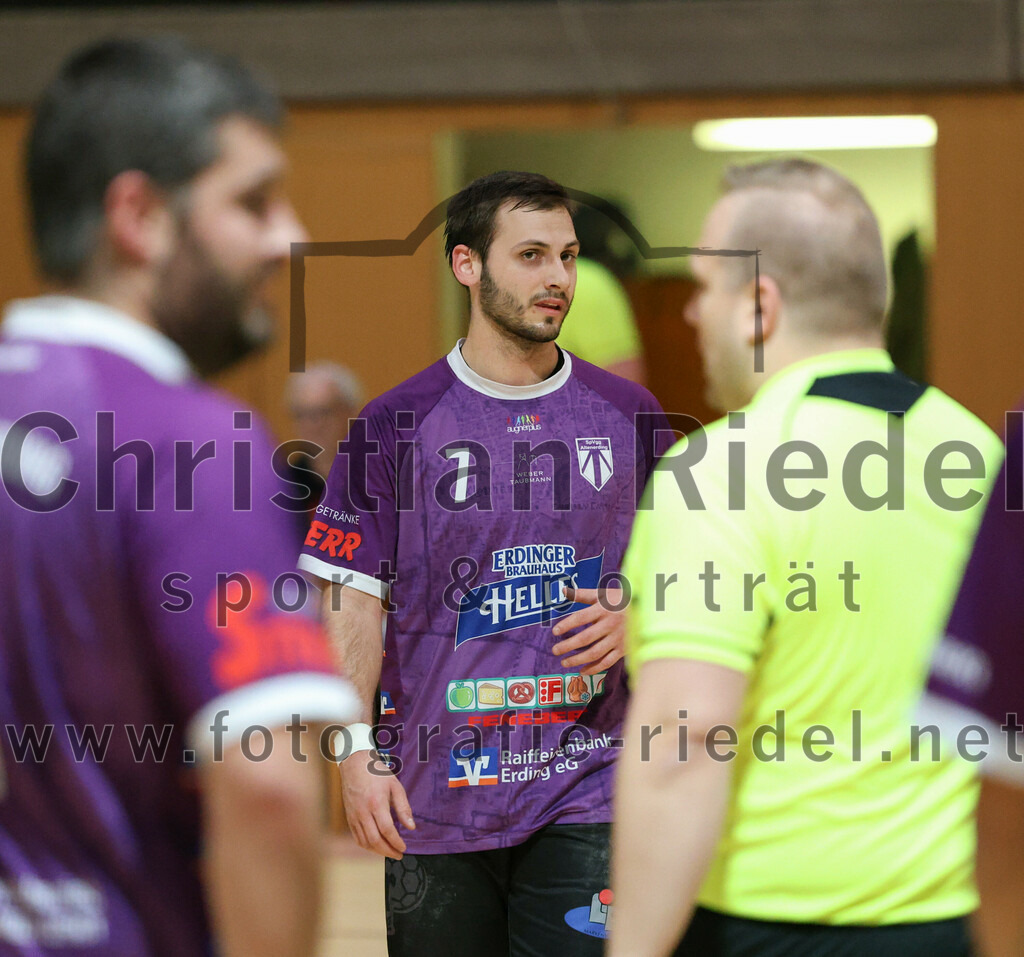 2023-12-09_044_SpVgg_Altenerding_gegen_TSV_Indersdorf | Erding, Deutschland, 09.12.2023:
Handball, Bezirksoberliga Männer 2023 / 2024, 10. Spieltag, SpVgg Altenerding gegen TSV Indersdorf, Endergebnis: 42:25

Simon Rüdiger (SpVgg Altenerding, #7)

Foto: Christian Riedel / fotografie-riedel.net