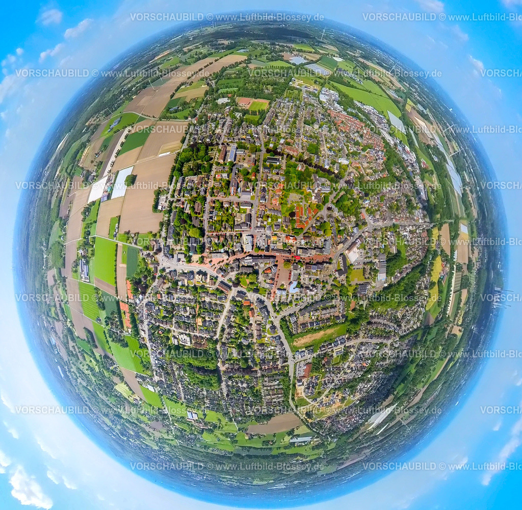 Bottrop230520087KirchhelleMitte | Luftbild, Kirchhellen-Mitte Stadtansicht, Johann-Breuker-Platz, Oberhofstraße, Erdkugel, Fisheye Aufnahme, Fischaugen Aufnahme, 360 Grad Aufnahme, Kirchhellen, Bottrop, Ruhrgebiet, Nordrhein-Westfalen, Deutschland