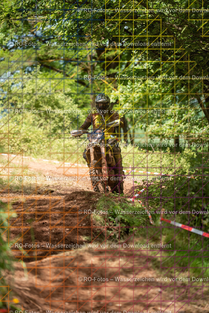 Wolfshausen 5 Lauf -649 | Sportfotografie von RO-Fotos: Motorsport, Motocross, Enduro, Laufveranstaltungen und Triathlon. Professionelle Fotos von Sportlern und Events. - Realisiert mit Pictrs.com