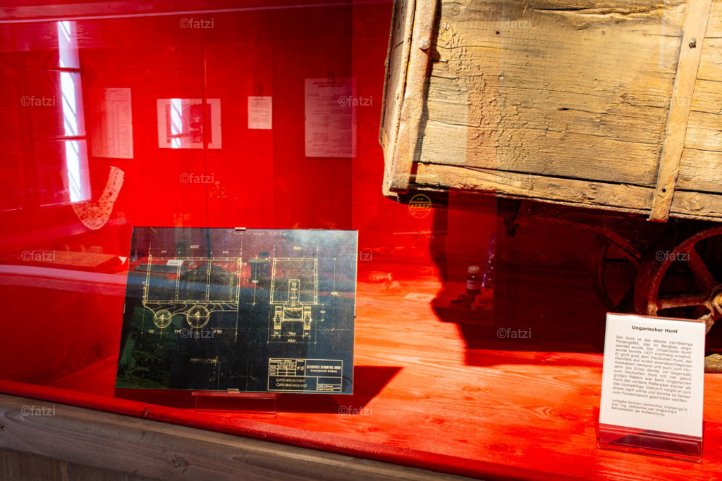 Bergbau-Museum Innen _fatzi_20230908-144951 | Fatzi Bilder-Archiv! 
Die Bilder sind für private Nutzung lizenzfrei. Die kommerzielle Nutzung ist möglich und erwünscht, jedoch bitte ich um vorherige Kontaktaufnahme per E-Mail (info@fatzi.at) oder unter +43 650 7828269 - Realisiert mit Pictrs.com