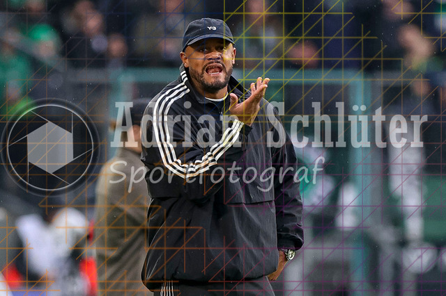 Borussia Mönchengladbach vs FC Bayern München - Bundesliga  | Mönchengladbach, Deutschland, 25.10.25:   Trainer Vincent Kompany (FC Bayern München) gestikuliert, Gestik waehrend des Spiels der Bundesliga zwischen Borussia Mönchengladbach vs FC Bayern München im Stadion im Borussia Park(Foto von Brauer-Fotoagentur / Adrian Schlueter)
