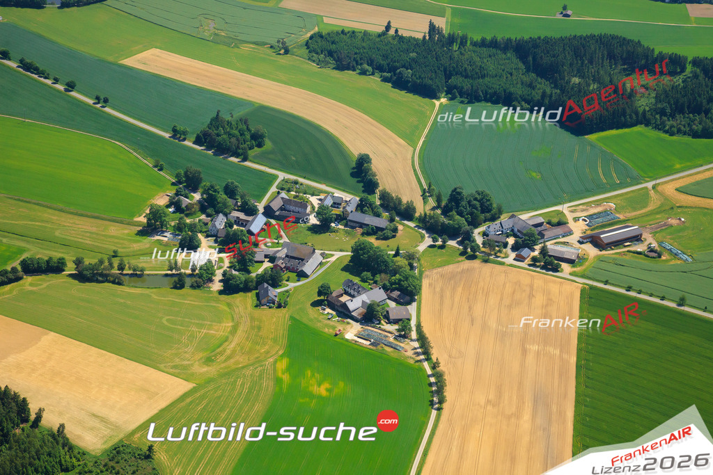 Die Luftaufnahme Goetzmannsgruen - Schwarzenbach wurde vom UL-Flugzeug (keine Drohne) aus fotografiert.Hohe Druck- Auflösung-die Geschenkidee!