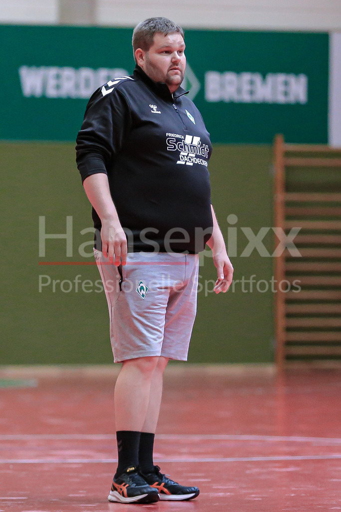 Handball, 2. Bundesliga Frauen, Training SV Werder Bremen | v.li.: Timm Dietrich (Trainer, Cheftrainer, SV Werder Bremen)