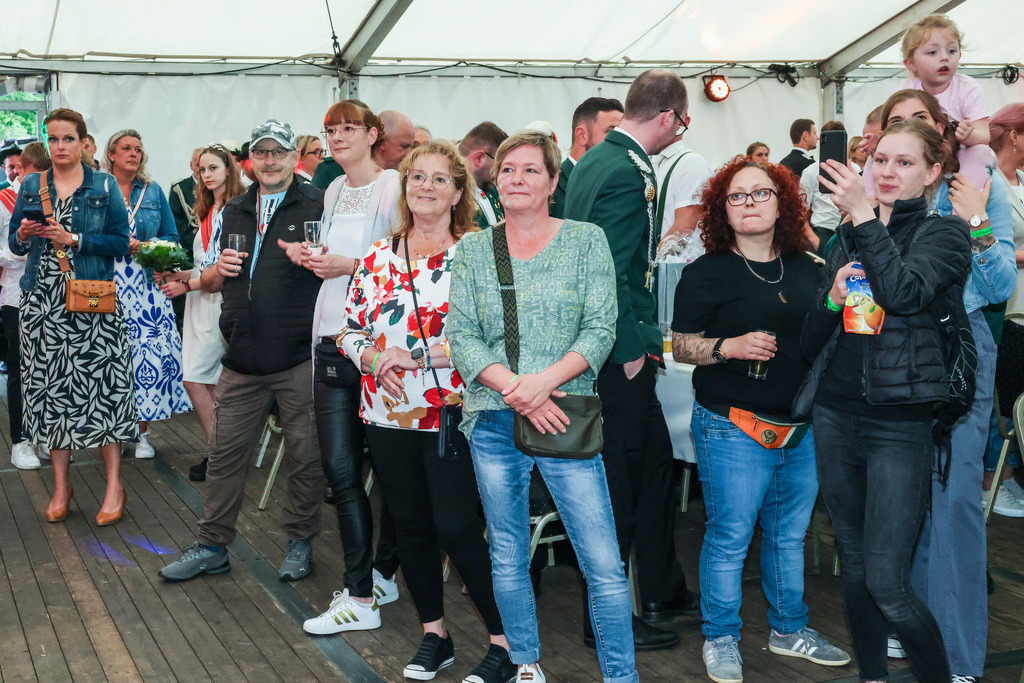 top-top.de 240601-180 | Foto, Video, Fotografie, Videografie, Fotobox, DJ, Discjockey, Musik, Musikbox, Veranstaltung, Photobooth, Amazon, Ebay, Buchtipp, Bestseller, Autor, Verlag, Buch, Wesel, Hamminkeln, NRW, Dinslaken, Rees, Drohne, Hochzeit, Party, Fotobox, Wesel, Fotograf