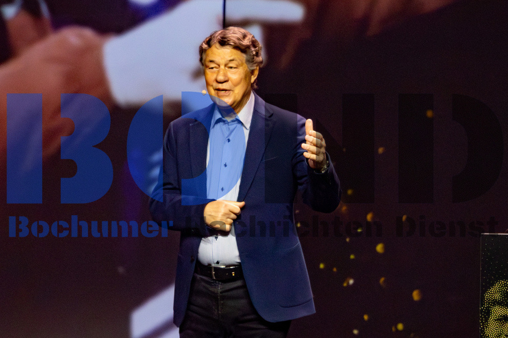 SES_HOFDFM20251006-121 | bond - Realisiert mit Pictrs.com