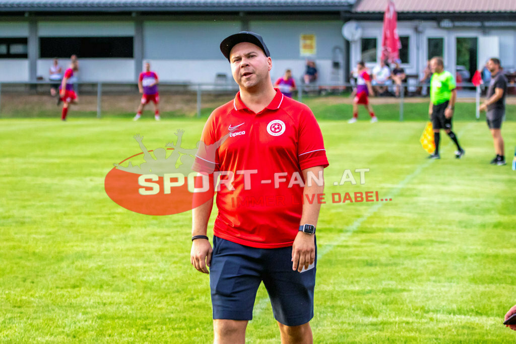 TSV Grafenstein - SK Maria Saal | Hannes Lassnig (Trainer SK Maria Saal) TSV Grafenstein - SK Maria Saal am 02.08.2022 in Grafenstein
(Sportplatz), AUSTRIA, (Photo by Ernst Krawagner sport-fan.at),  - Realisiert mit Pictrs.com