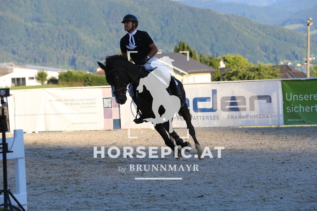 DL2Q8641 | Willkommen bei Brunnmayr - Design & Fotografie – Ihrem Spezialisten für Reitturniere und Pferdeveranstaltungen in Oberösterreich, Salzburg und Bayern! Seit über 17 Jahren sind wir leidenschaftlich dabei.