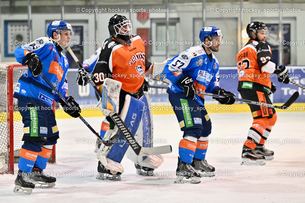 ESC Sparkasse Steindorf vs. USC Pirates Velden,  | #46 Maurer Julian ESC Steindorf, #30 Trelc Tomaz USC PIRATES VELDEN, #57 Wilfan Franz ESC Steindorf, #93 Pesjak Miha USC Pirates Velden, ESC Sparkasse Steindorf vs. USC Pirates Velden, ESC Sparkasse Steindorf vs. USC Pirates Velden am 13.12.2025 in Steindorf (Ossiachersee Halle), Austria, (Photo by Bernd Stefan)