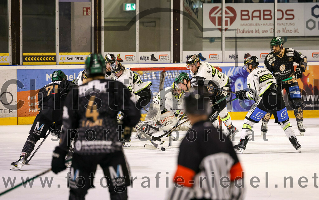 2024-02-16_065_TSV_Erding_gegen_ERSC_Amberg | Erding, Deutschland, 16.02.2024:
Eishockey, Bayernliga Playoffs 2023 / 2024, 1. Spieltag, TSV Erding gegen ERSC Amberg, Endergebnis: 1:2

Foto: Christian Riedel / fotografie-riedel.net