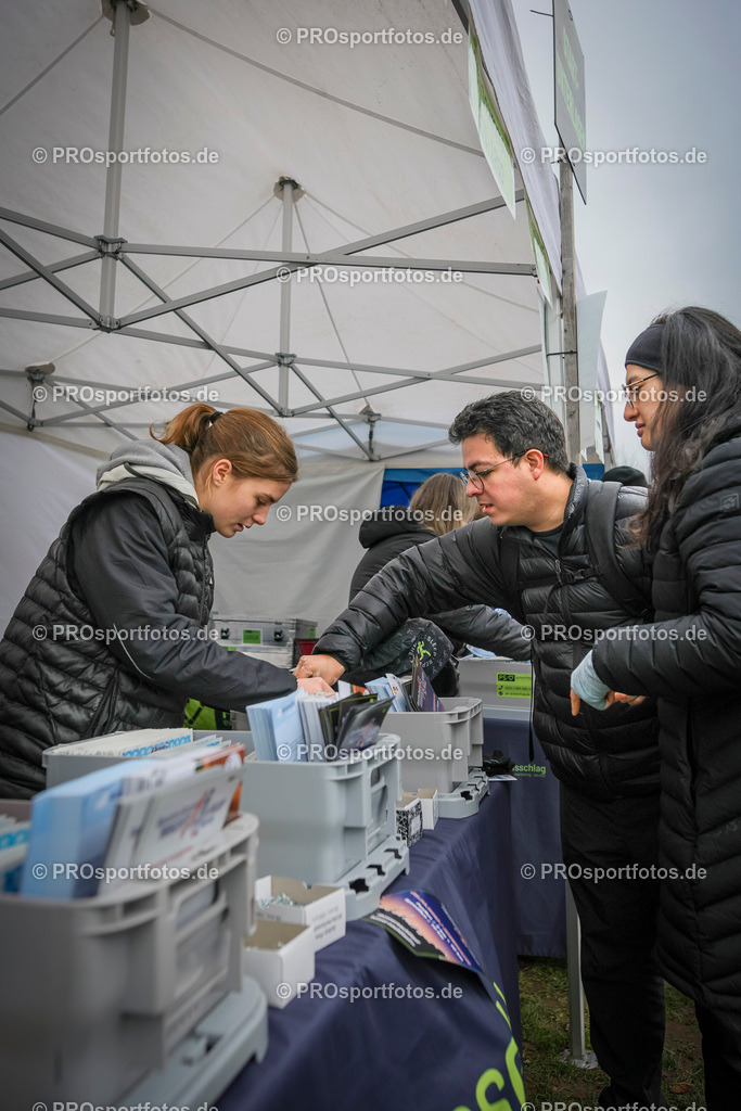 6. Bonner Nikolauslauf; Bonn, 14.12.2025 | Impressionen vom 6. Bonner Nikolauslauf am 14.12.2025 in Bonn (Nordrhein-Westfalen). 