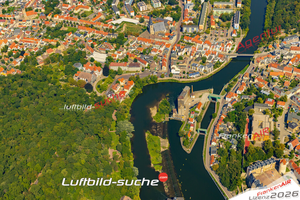 Bergstadt Bernburg Bild- Das Luftbild wurde 2025 vom UL-Flugzeug heraus erstellt ( keine Drohne bzw. Drohnenaufnahme ) - Hochauflösende Luftaufnahme -Nicht vergleichbar mit Google Maps oder Satelittenbilder- Die Geschenkidee !Mit Lizenz und Bildrechte bestellbar - CC