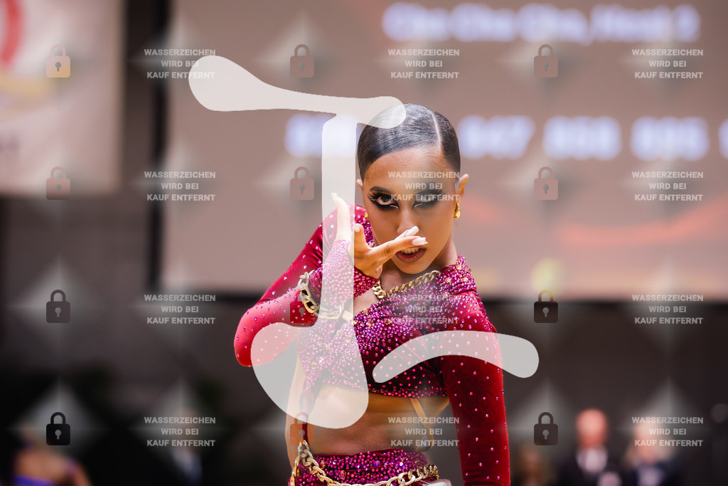 GOC 2025 - WDSF Solo Junior II Latin Female - 2025-08-21-8478 | Webshop for digital downloads and prints of dance sport, event & show photographer Julian Link - Realisiert mit Pictrs.com