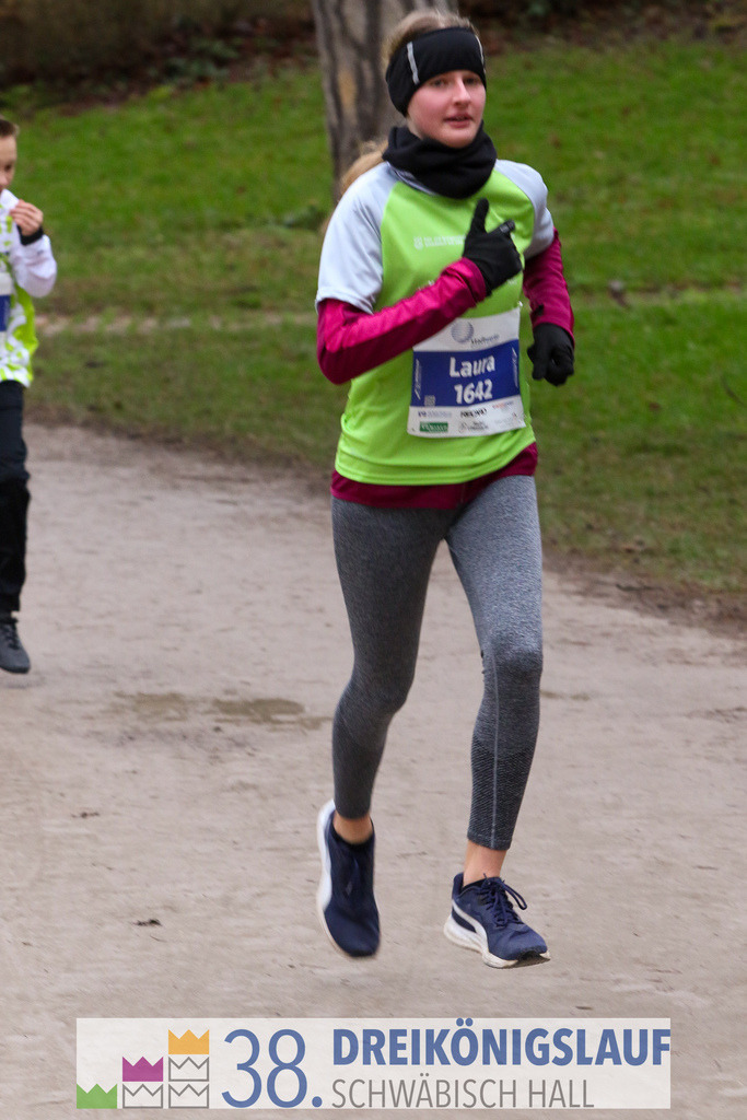 1700m Stadtwerke Jugendlauf | 3 Koenigslauf 2024 1700m Stadtwerke Jugendlauf - Realisiert mit Pictrs.com