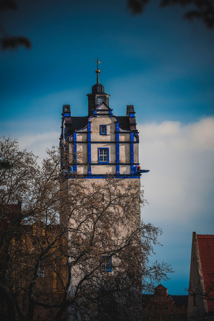Der blaue Turm am Morgen | Wir machen aus Ihren Bildern Erinnerungen für die Ewigkeit | Hochwertige Fotografien für Ihr zu Hause. - Realisiert mit Pictrs.com