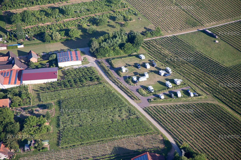 Wohmobilstellplatz am Bauernhof | Luftbild: Wohmobilstellplatz am Bauernhof in Dierbach im Bundesland Rheinland-Pfalz in Deutschland. Foto: IMG_079979.jpg vom 05.06.2015 durch Werner Riehm/FLY-FOTO.de - Realisiert mit Pictrs.com