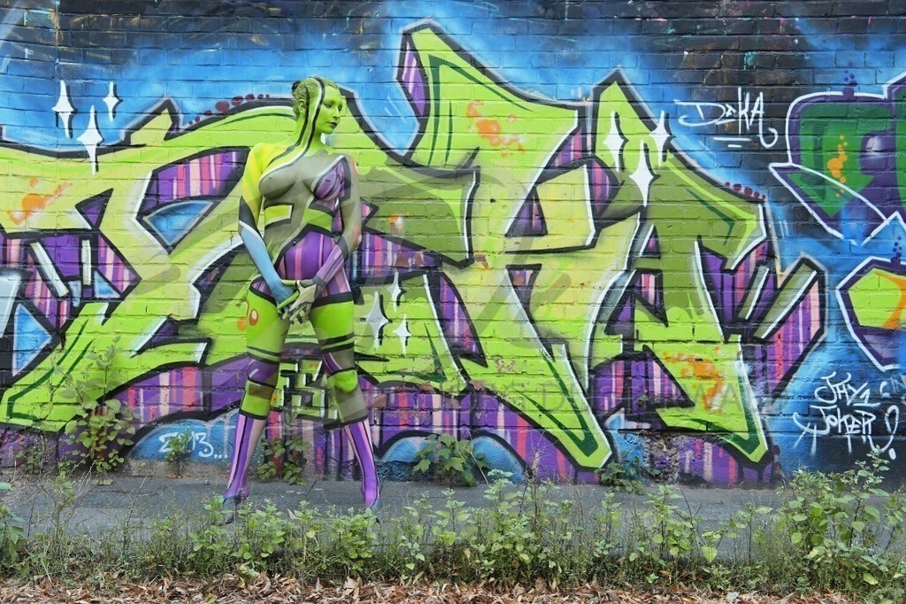 Bodypainting-GREENGRAFFITI_0616 | #001 | Modell: Fee | Foto: Thorsten Ohmacht - Realisiert mit Pictrs.com