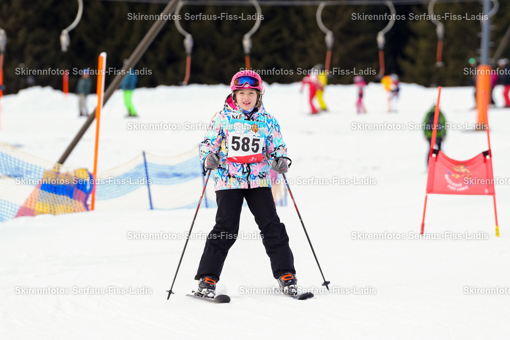 SRF_02.01.2026_1019 | Skirennfotos,Serfaus,Fiss,Ladis,Kinderskirennen,Winter,Tirol,Oberland,skirace,SFL,feelfree,weil wir's genießen,ski,Ski,skifahren,Sonnenplateau, - Realisiert mit Pictrs.com