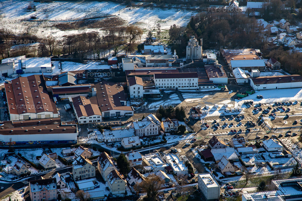 Aerial view: Burstner SA in Wissembourg in the state Bas-Rhin, France. – Photo: IMG_139725.jpg taken on 01/16/2024 by Werner Riehm/FLY-FOTO.com – Resolution of the original: 5102 x 3401 px