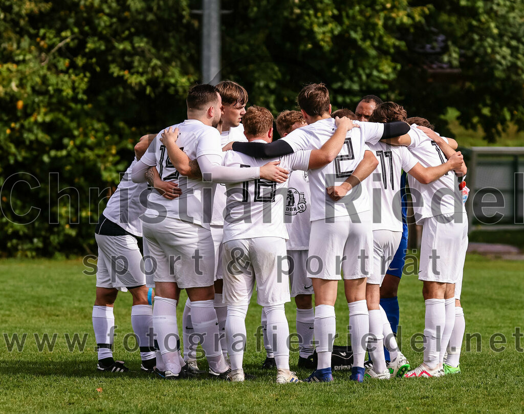 2023-08-27_010_TSV_Egmating_II_gegen_SG_Grasbrunn-Haar_II | Egmating, Deutschland, 27.08.2023:
Fußball, B-Klasse 2023 / 2024, 2. Spieltag, TSV Egmating II gegen (SG) Grasbrunn / Haar II, Endergebnis: 1:2

Foto: Christian Riedel / fotografie-riedel.net