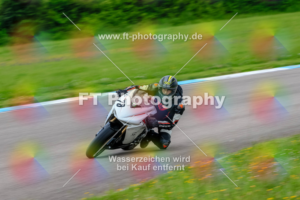 MotoTeam-3680 | Hier findet Ihr Bilder von Touristenfahrten auf der Nürburgring Nordschleife oder von anderen Veranstaltungen die ich besucht habe. Viel Spass beim Durch Schauen 