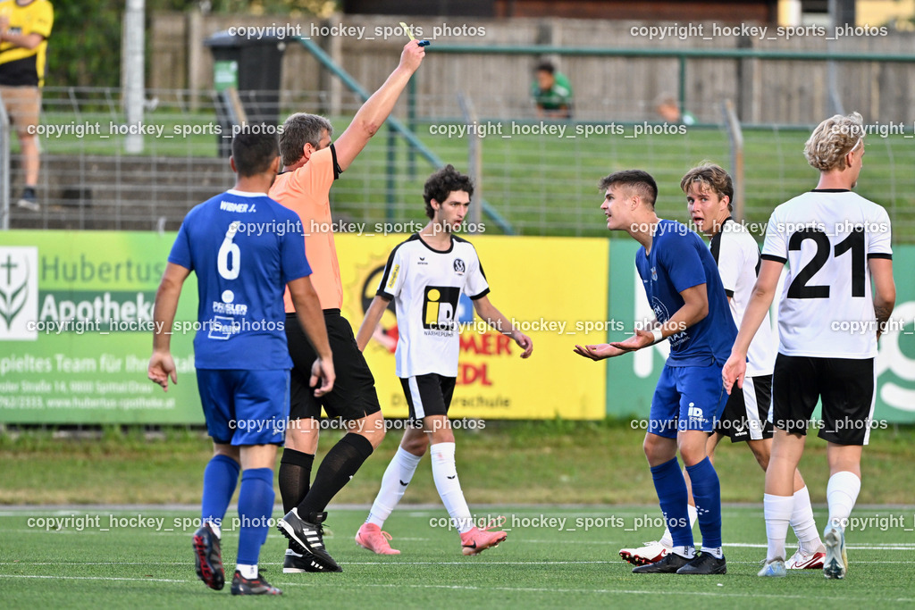 SV Spittal vs. UNION Matrei | Christof Leitner Referee, Gelbe Karte, #30 Manuel Hanser UNION Matrei, #6 Jonas Wibmer UNION Matrei, #21 Stefan Kofler SV Spittal, #16 Christoph Tischner SV Spittal, #22 Mersad Ramic SV Spittal, SV Spittal vs. UNION Matrei, SV Spittal vs. UNION Matrei am 17.08.2025 in Spittal an der Drau (Goldeck Stadion), Austria, (Photo by Bernd Stefan)