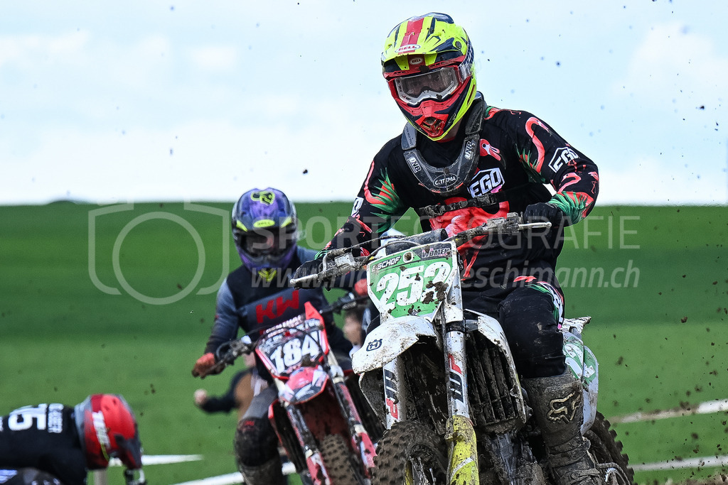 Motocross Schlatt bei Winterthur - 29. April 2023 | #252 Bischof Pascal aus Zuerich (CH) auf Husqvarna in der Kategorie MX2 / TL am Motocross Schlatt bei Winterthur, 29. April 2023.
Instagram: @mx_schlatt | @mc_wila | @sam_schweiz
Bild: Sportfotografie Markus Aeschimann | www.markus-aeschimann.ch - Realisiert mit Pictrs.com