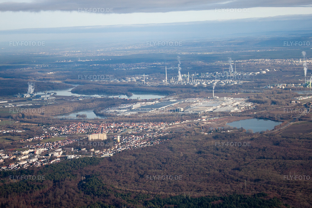 Luftbild: Ortsansicht von Südwesten in Wörth am Rhein im Bundesland Rheinland-Pfalz in Deutschland. Foto: IMG_48521.jpg vom 11.12.2011 durch Werner Riehm/FLY-FOTO.de