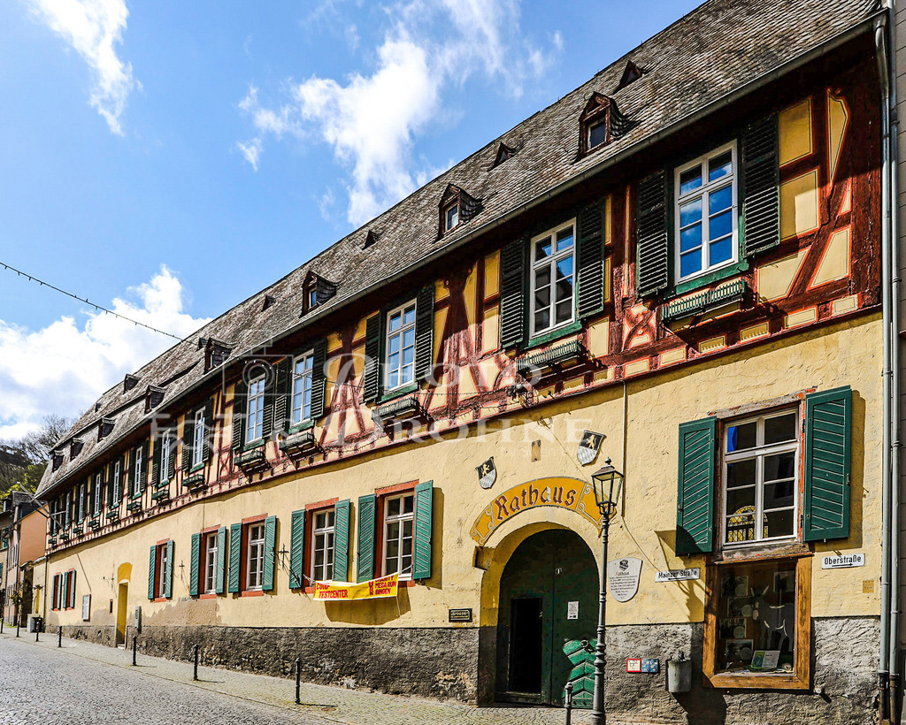 Bacharach-201012 | Das Rathaus in Bacharach ist in einem Fachwerkbau aus dem Mittelalter untergebracht. - Realisiert mit Pictrs.com