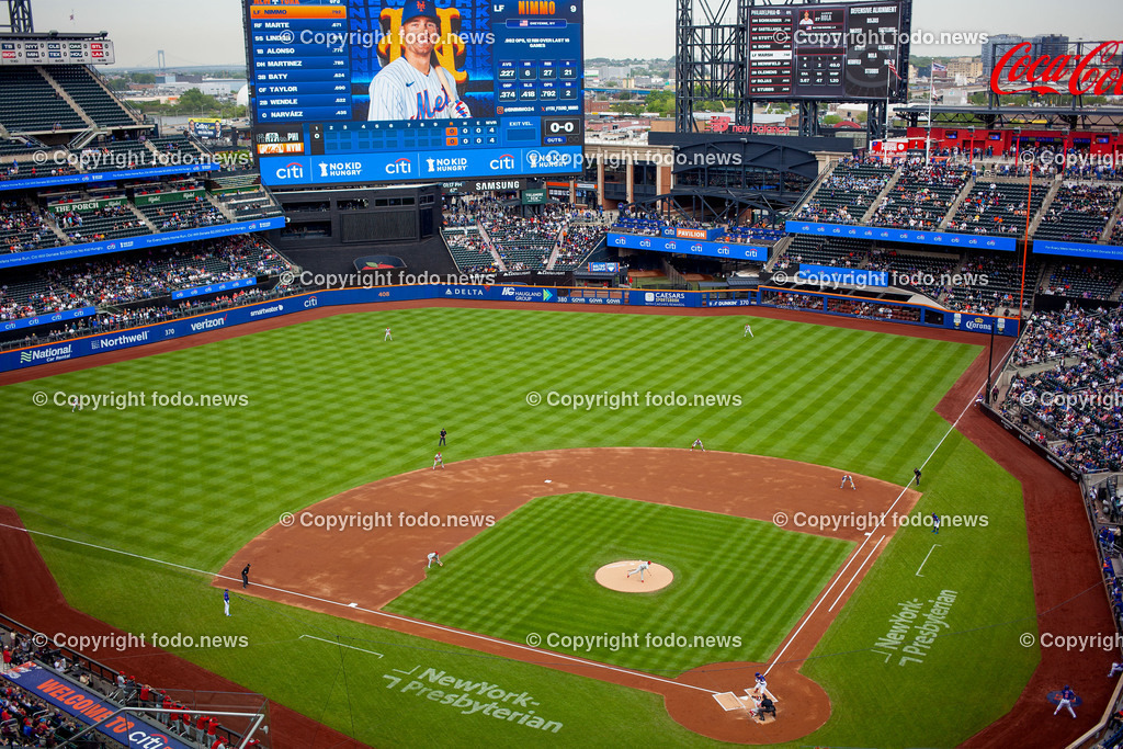 Vereinigte Staaten von Amerika_ USA_ New York City_ NYC_ 20.05.2024-11 | 20.05.2024, Vereinigte Staaten von Amerika, USA, New York City, NYC im Bild diverse Stadtansichten New York City, Wolkenkratzer, Essen, U-Bahn, Menschen, Stadion, Baseball, Yankees, Mets, Manhatten, East River, Trump, Macy, Verkehr, AutosNew York City ist eine Weltstadt an der Ostkueste der Vereinigten Staaten. Sie liegt im Bundesstaat New York und ist mit rund 8,8 Millionen Einwohnern die bevoelkerungsreichste Stadt des Landes.Quelle: Wikipedia