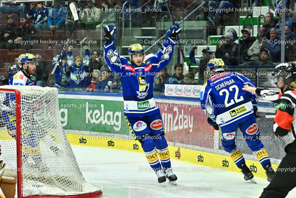EC IDM Wärmepumpen VSV vs. Pioneers Vorarlberg | Jubel EC VSV Mannschaft, #40 Elias Wallenta EC VSV, #22 Nikita Scherbak EC VSV, EC IDM Wärmepumpen VSV vs. Pioneers Vorarlberg, EC IDM WÄRMEPUMPEN VSV vs. Pioneers Vorarlberg am 03.10.2025 in Villach (Stadthalle Villach), Austria, (Photo by Bernd Stefan)