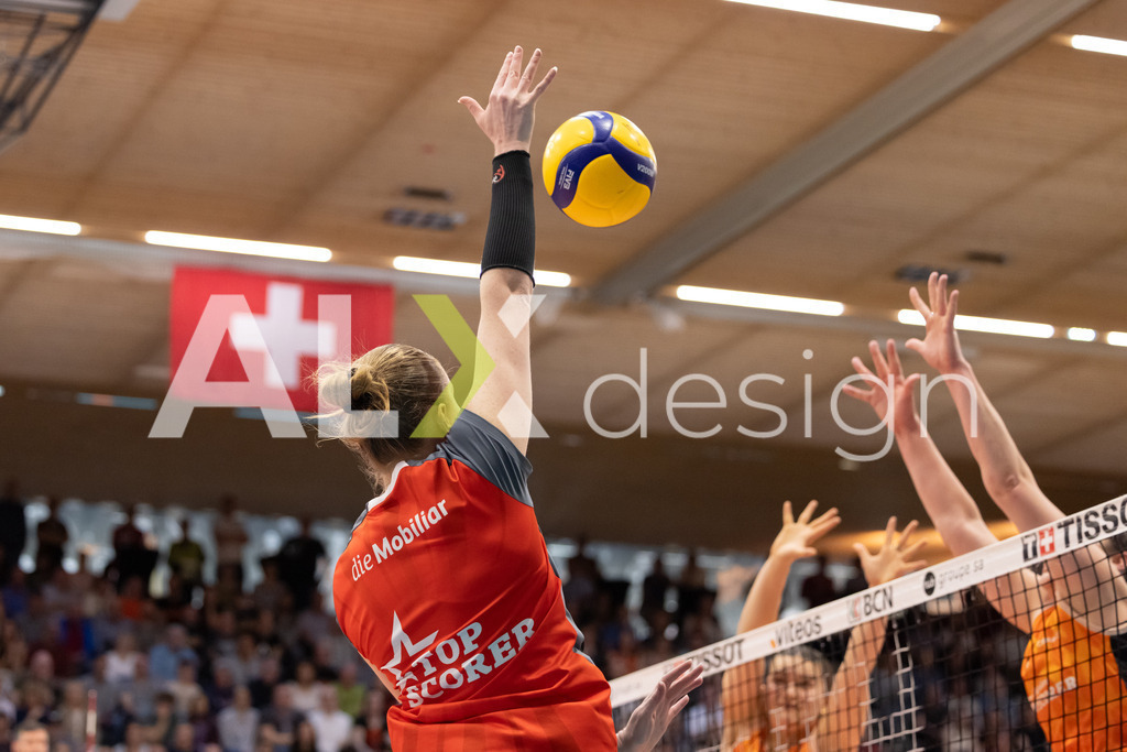 Volleyball I Frauen I Saison 2025-2026 I Volleyball NLA | Women I  Playoffs Finals 1/5 I viteos NUC - VC Kanti Schaffhausen I 06.04.2026 | 9 Jordan Lockwood (USA) (VC Kanti Schaffhausen) – Diagonal - Realisiert mit Pictrs.com