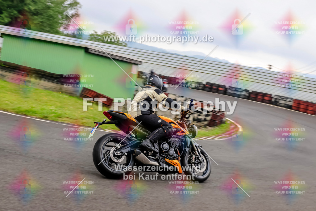 _TCM3052 | Hier findet Ihr Bilder von Touristenfahrten auf der Nürburgring Nordschleife oder von anderen Veranstaltungen die ich besucht habe. Viel Spass beim Durch Schauen 