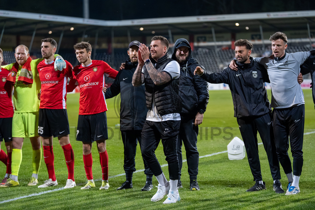 SG Sonnenhof Großaspach vs. SGV Freiberg, Fussball, Regionalliga Suedwest, 30. Spieltag, 22.04.2026 | SG Sonnenhof bedankt sich bei den Fans,SG Sonnenhof Großaspach vs. SGV Freiberg, Fussball, Regionalliga Suedwest, 30. Spieltag, 22.04.2026