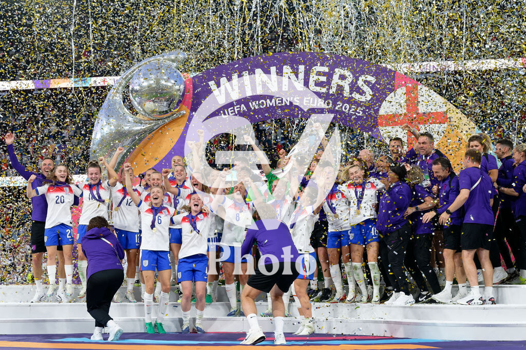 England v Spain - UEFA Women's EURO 2025 Final | BASEL, SWITZERLAND - JULY 27: England celebrates after winning  Women’s EURO 2025 during the UEFA Women's EURO 2025 Final match between England and Spain at St. Jakob-Park on July 27, 2025 in Basel, Switzerland. (Photo by Giuseppe Velletri/Sports Press Photo/Getty Images)