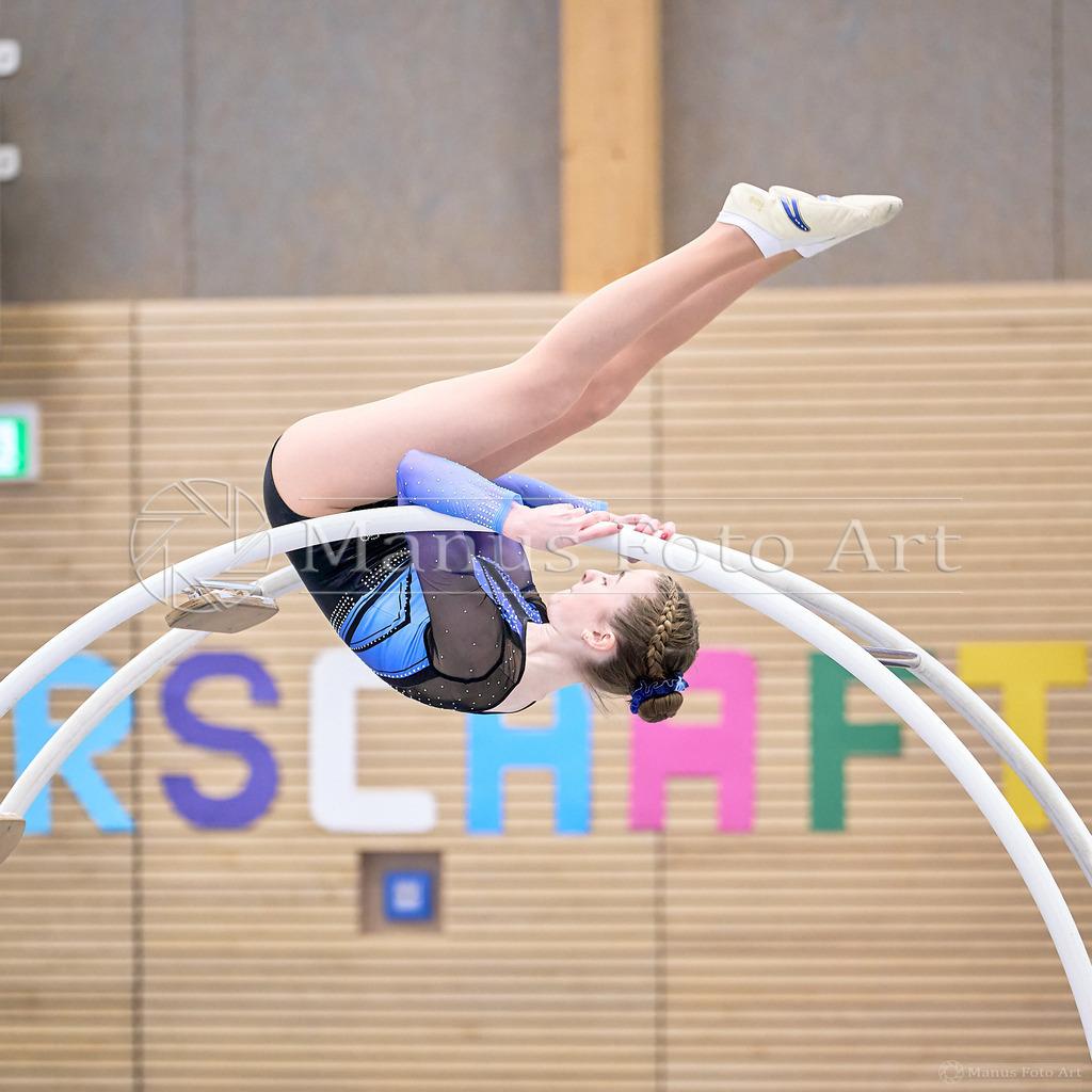 B-DSC07824 | Professionelle Sportfotografie in Hamburg, Schleswig-Holstein und Niedersachsen – spezialisiert auf Rhönrad, Geräteturnen, Leistungsturnen und rhythmische Sportgymnastik. Bundesweite Begleitung von Rhönrad-Events. Jetzt Sport-Fotos - Realisiert mit Pictrs.com