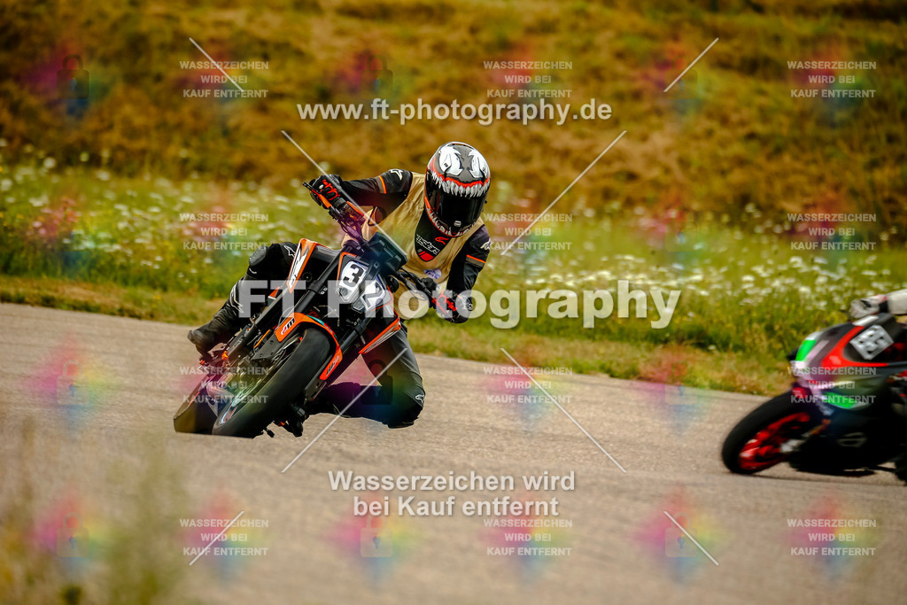 Chambley Juli-1000 | Hier findet Ihr Bilder von Touristenfahrten auf der Nürburgring Nordschleife oder von anderen Veranstaltungen die ich besucht habe. Viel Spass beim Durch Schauen 