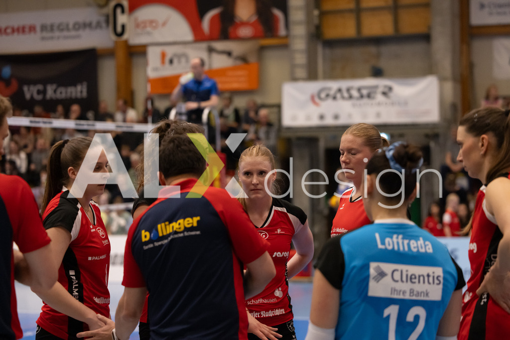 Volleyball I Frauen I Saison 2025-2026 I Volleyball NLA | Women I 1/2 Finals I  VC Kanti Schaffhausen - Sm'Aesch Pfeffingen I 22.03.2026 | VC Kanti Spielerinnenkreis - Realisiert mit Pictrs.com