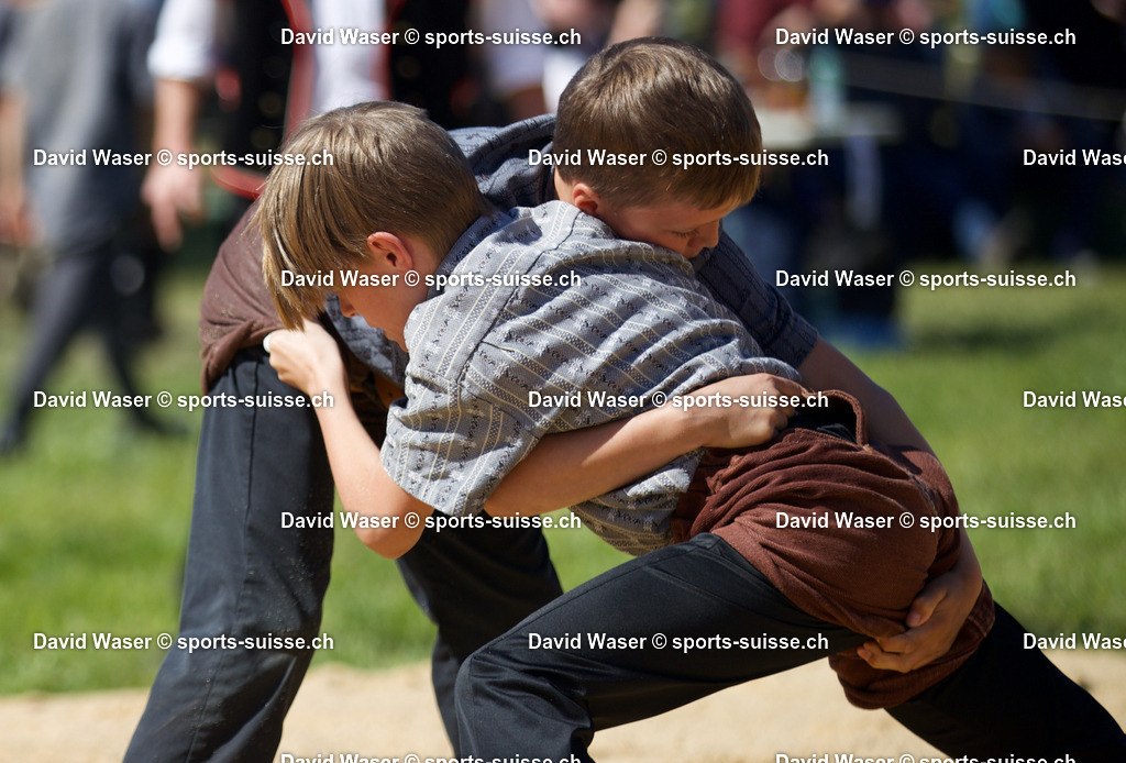 Burri Dario (2012) - Dessiex Soren (2011) _ la F_te R_gionale de Ried bei Kerzers le Dimanche 1 mai 2022 Photos EdelweissPoint_ Waser David 2022 (9) | sports-suisse.ch