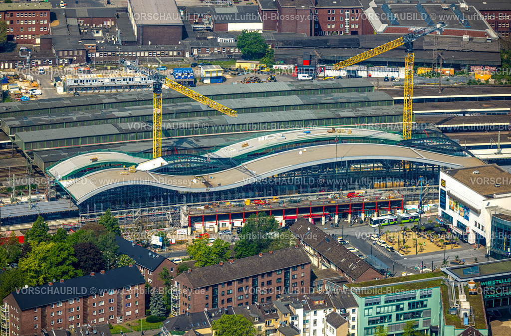 Duisburg240500631 | Luftbild, Hauptbahnhof Hbf Deutsche Bahn AG, Großbaustelle Hauptbahnhof Gleishalle und Vorplatz Ost, Stadtmitte, Dellviertel, Duisburg, Ruhrgebiet, Nordrhein-Westfalen, Deutschland