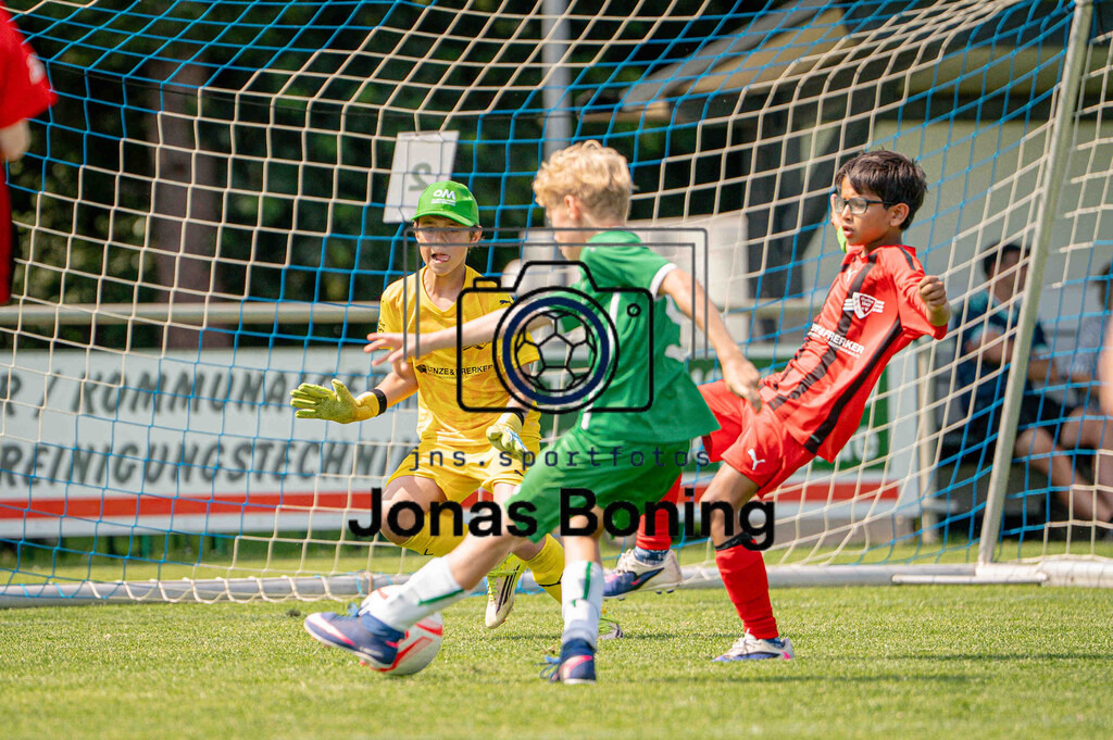 Fußball I E-Junioren I Saison 2025-2026 I OM-Cup Lüsche I Samstag  I 22469 | jns.sportfotos - Realisiert mit Pictrs.com