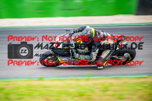 MaZZes_FotoMatrix_240702_6007705_3850 | WEISS