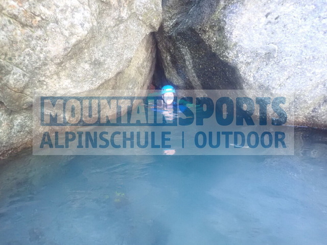 P9220088 | Bestelle die Bilder deines Berg- oder Wasser-Abenteuers mit Mountain Sports bequem von zu Hause aus direkt über unseren Online Fotoshop von pictrs.com. - Realisiert mit Pictrs.com