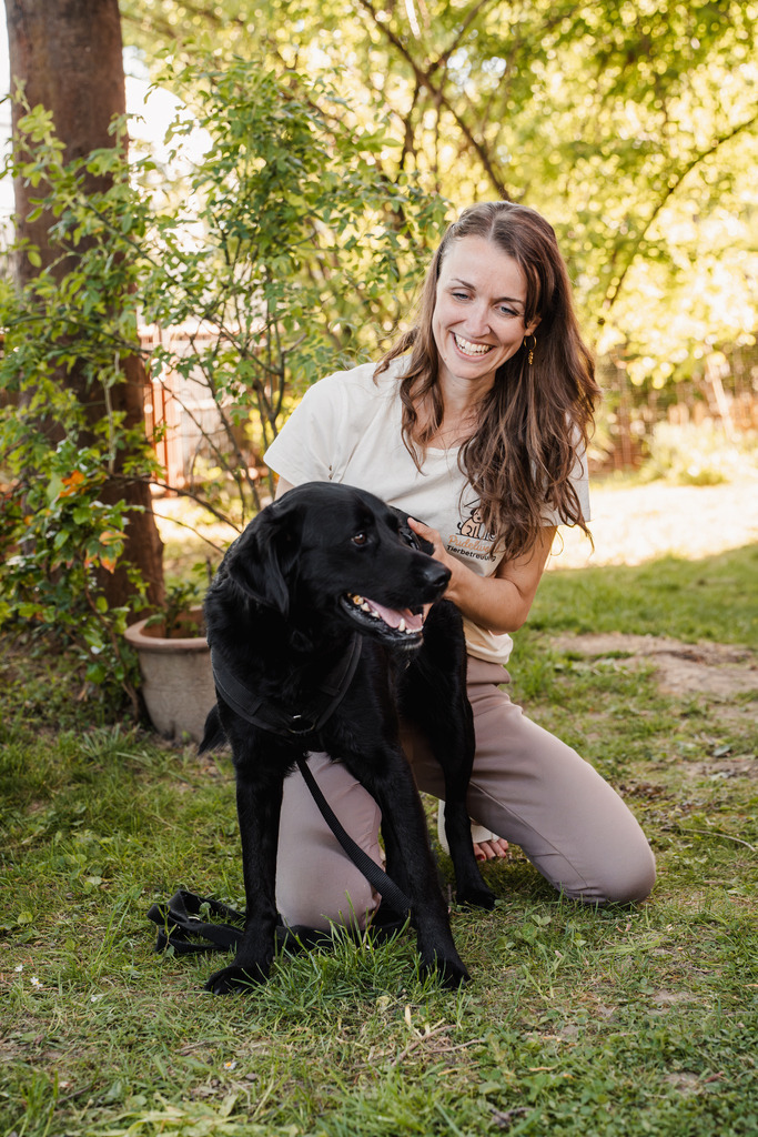 20260426-202 | MuT (Mensch und Tier) mit Mona - Fotografie und Tierkommunikation - Realisiert mit Pictrs.com